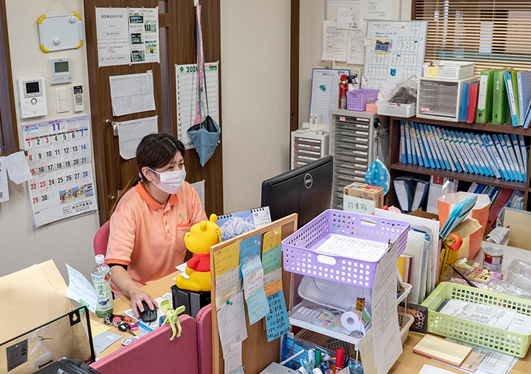 募集要項 施設職員 亀山 夜勤パート